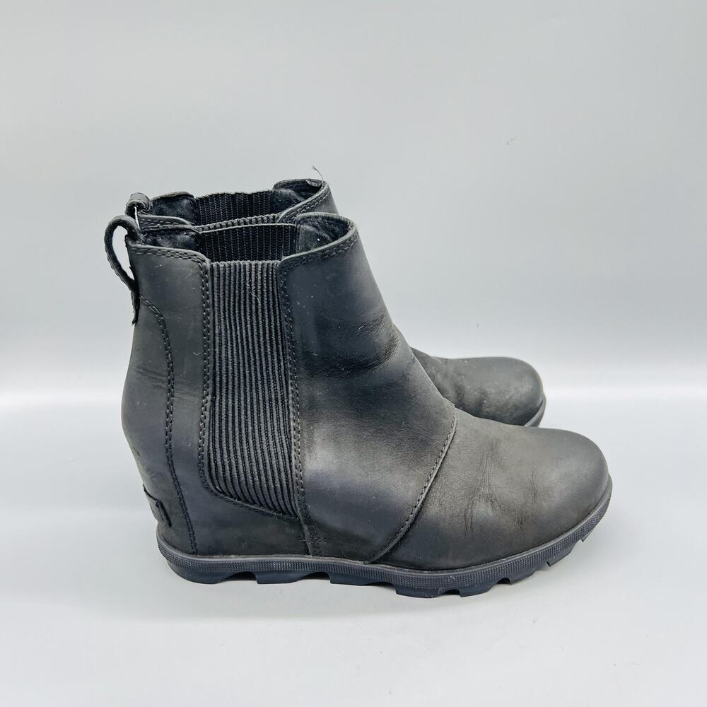 Sorel Boots Womens 8 Black Leather Joan of Arctic Wedge II Chelsea Ankle Shoes